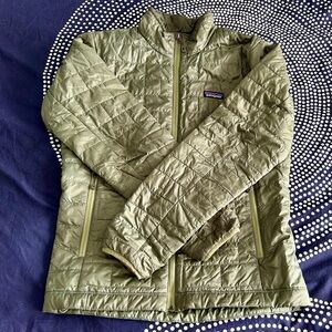 Patagonia Men’s Small Nano puff jacket in excellent used condition